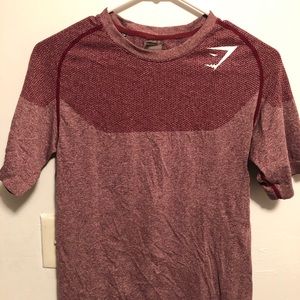 Red gymshark tee